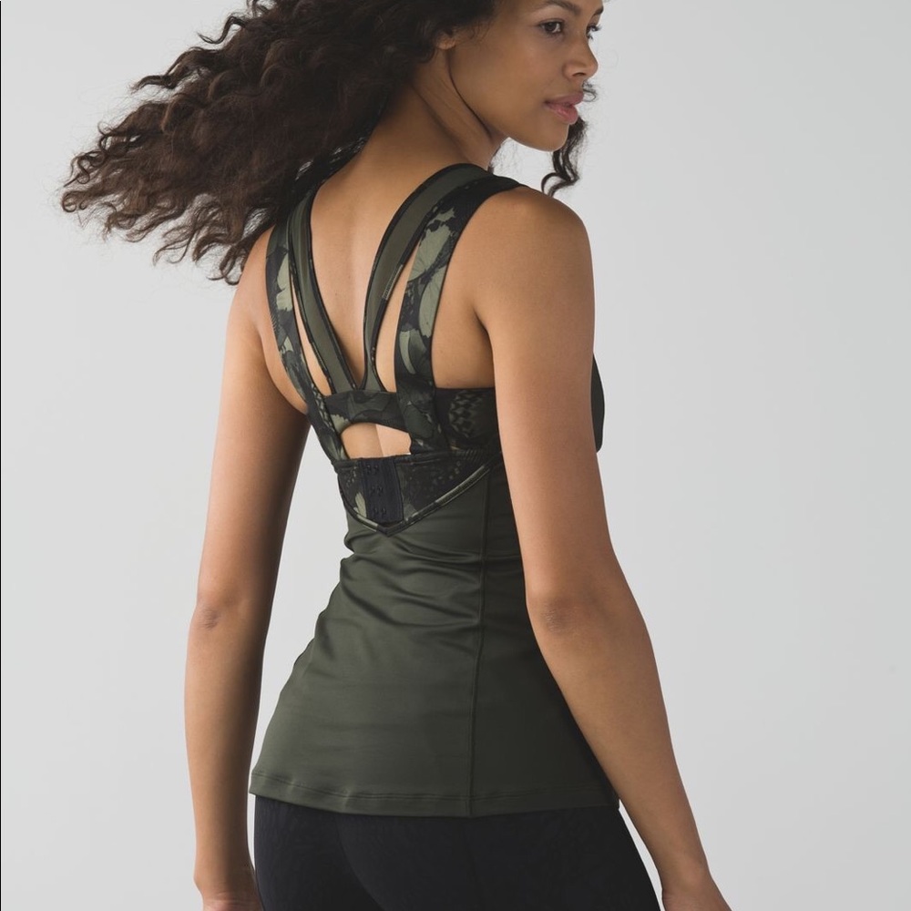 Lululemon work out top with bra